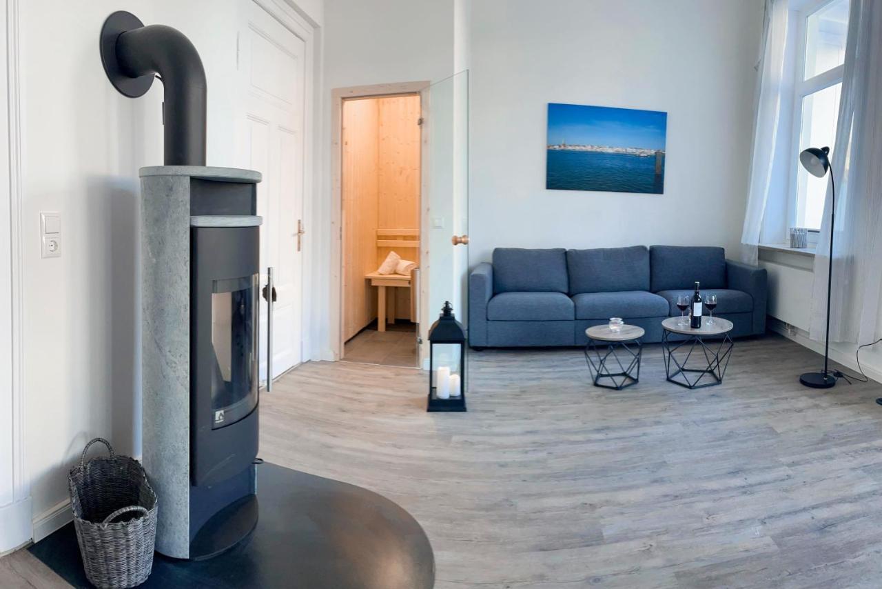 Haus Urvasi Appartement Lübeck Buitenkant foto