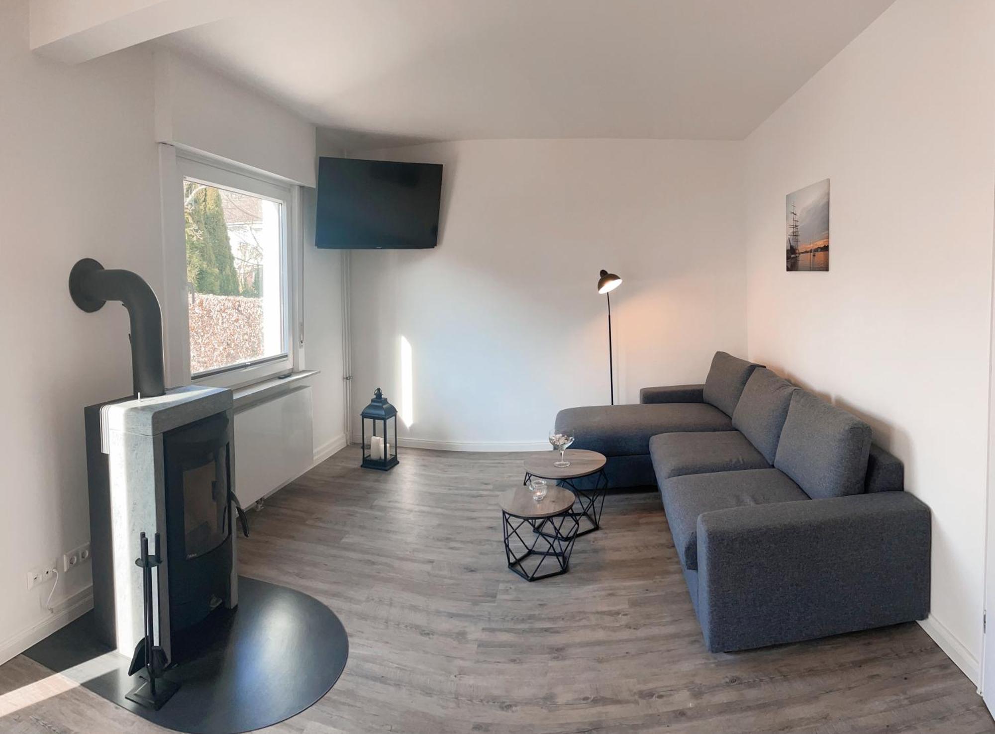 Haus Urvasi Appartement Lübeck Buitenkant foto