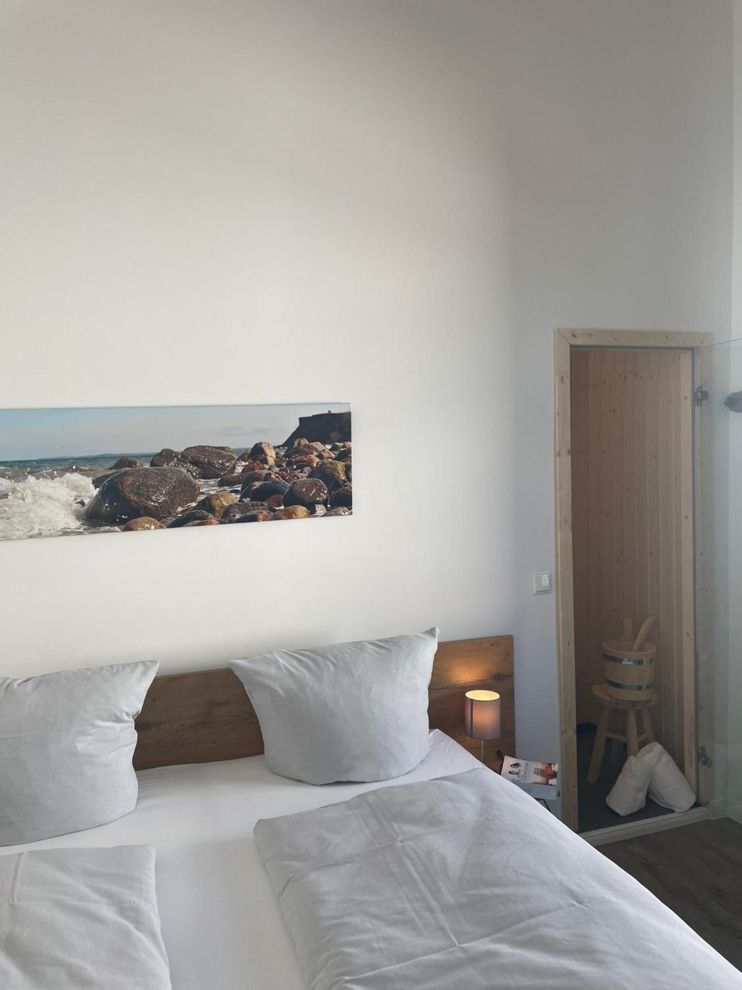 Haus Urvasi Appartement Lübeck Kamer foto